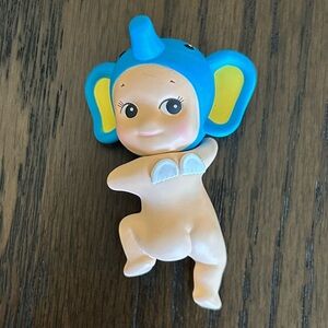 New Sonny Angel Hippers Looking Back Series - Elephant